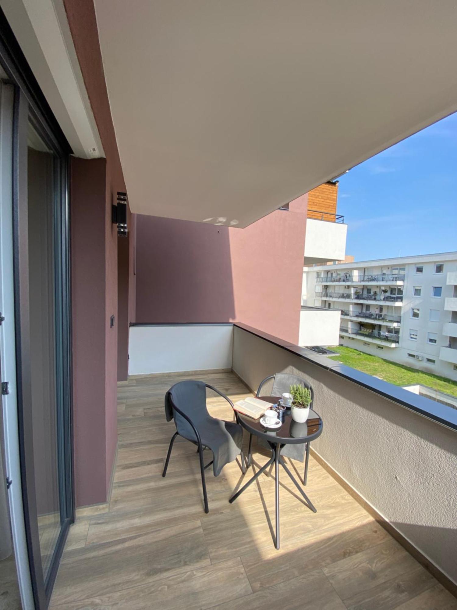 T27 Apartments Free Parking Ingyenes Zart Parkolo 기오르 외부 사진